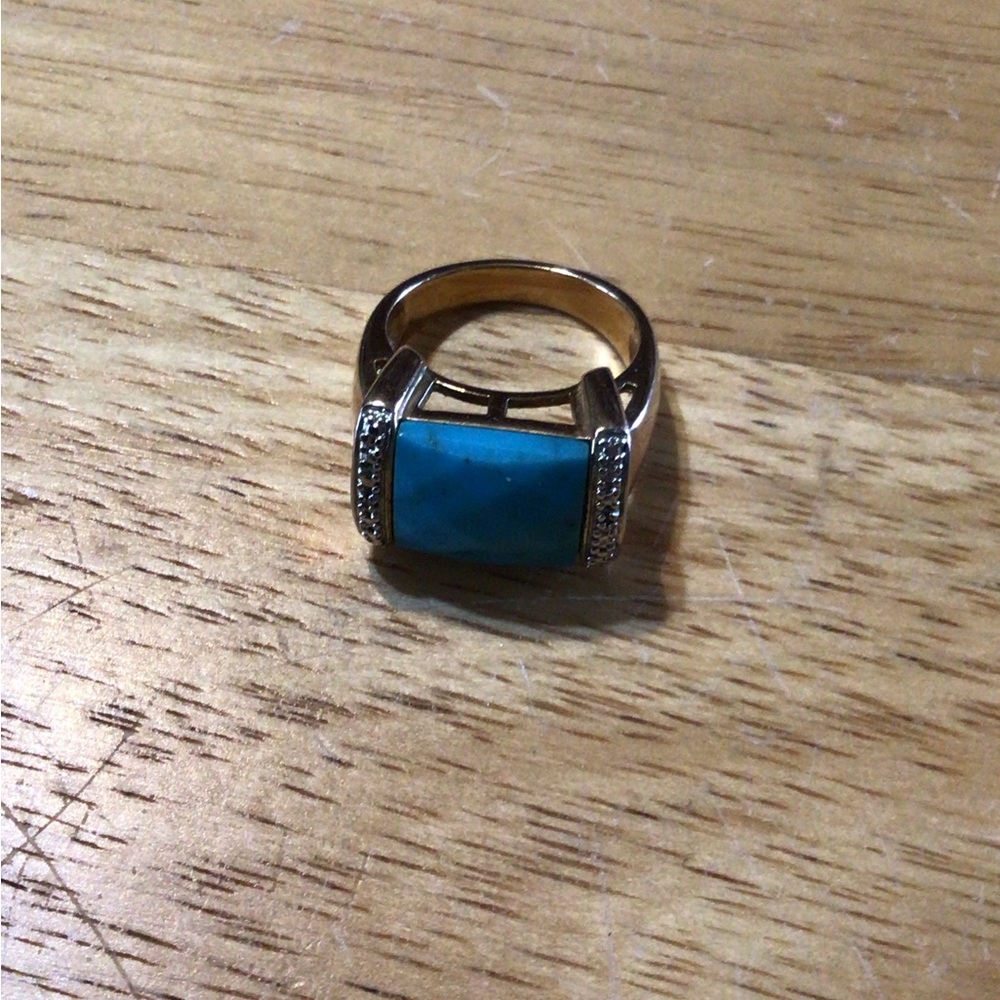 925 Marked Elegant Turquoise and Gold Ring